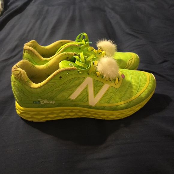 New Balance Lime Green Sneakers - Picture 1 of 5